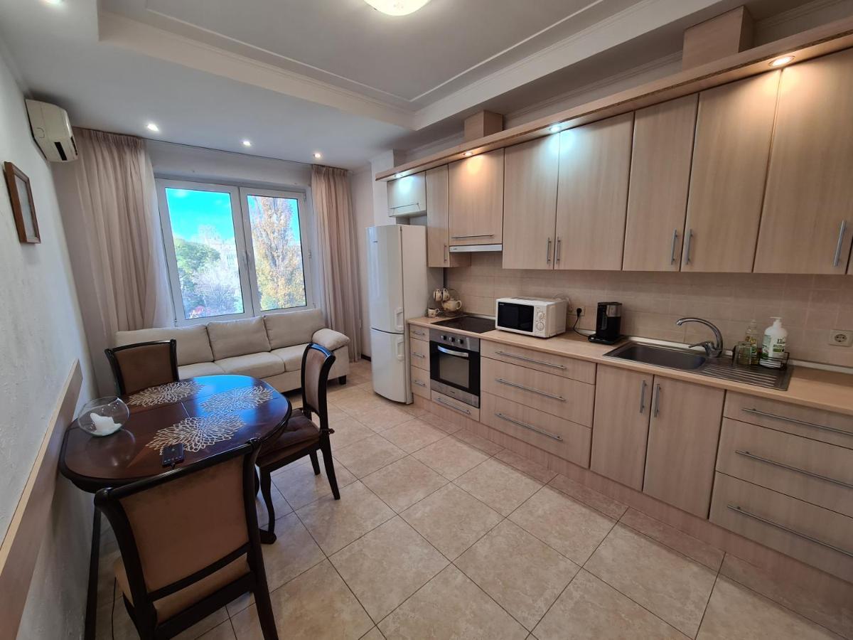 Sigurd Hall Apartments Odessa Extérieur photo