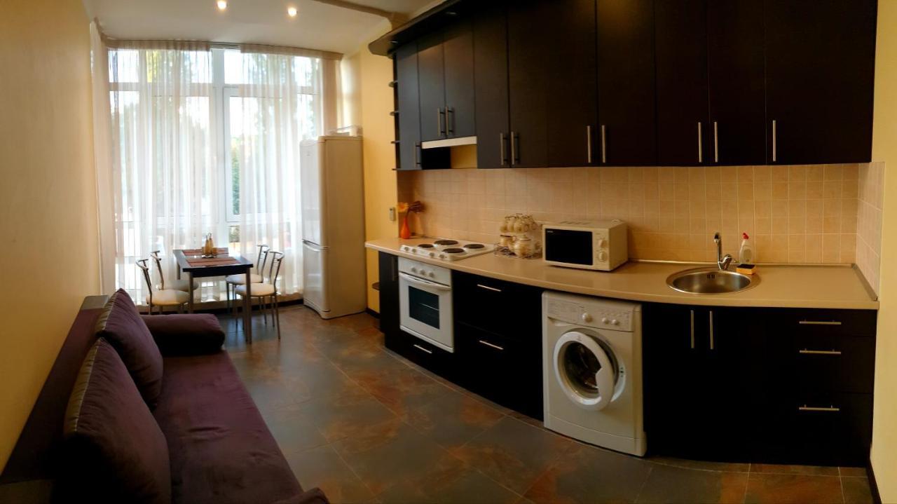 Sigurd Hall Apartments Odessa Extérieur photo